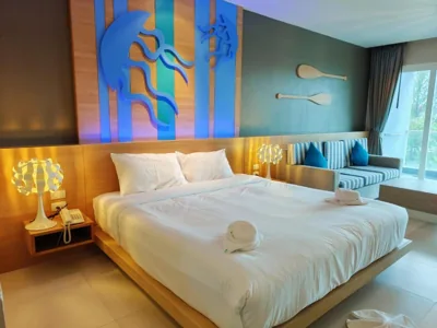 Junior Suite avec baignoire et balcon — Ratana Platinum Resort Kamala